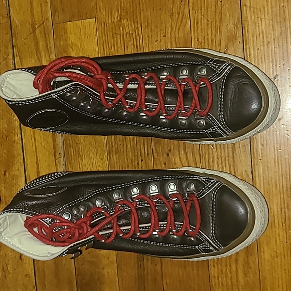 Sneakers - Picture 2 of 5